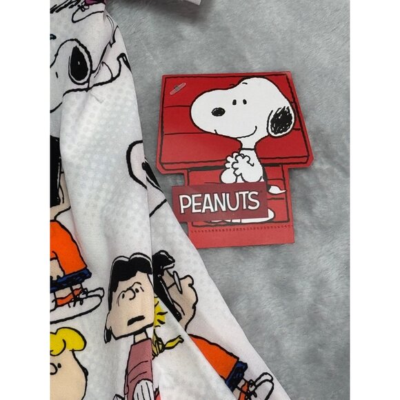 Peanuts Womens XL Scrub Top With Snoopy & Friends Print - Picture 4 of 13